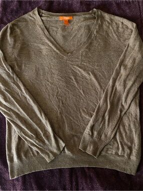 Joe Fresh Men's V-Neck Sweater in Olive